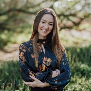 Meet your Posher, Olivia